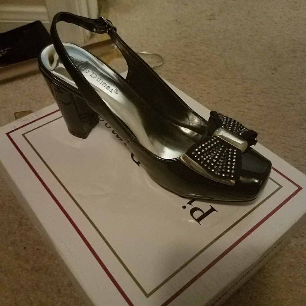 Shoes - Picture 6 of 8